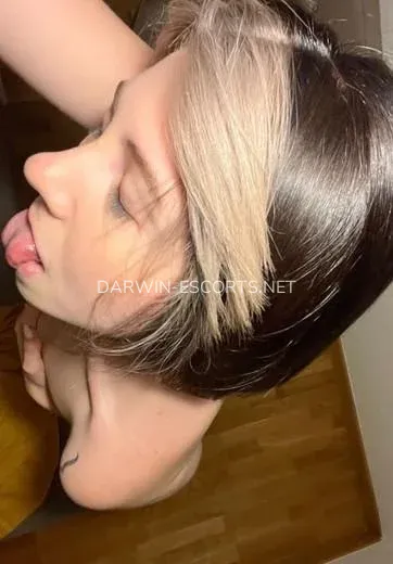 Darwin escorts Gunilla — 1
