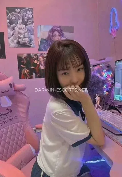 Darwin escorts Jordan — 3