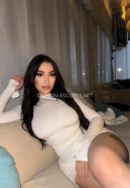 Darwin escorts Emilia — 4