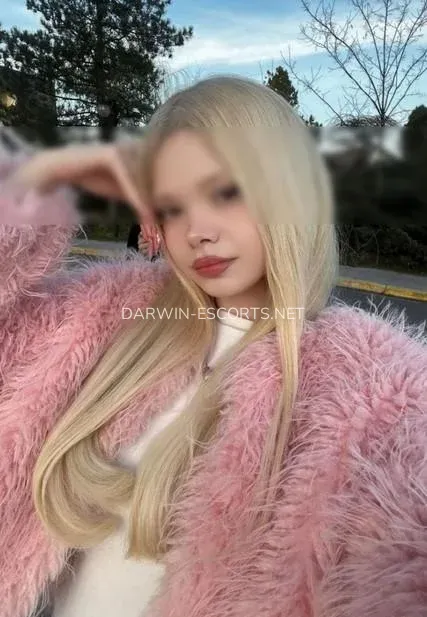 Darwin escorts Jordyn — 5