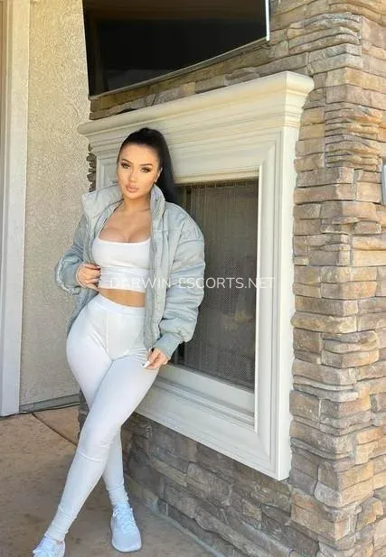 Darwin escorts Sofia — 4