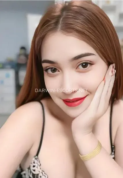 Darwin escorts Annika — 1