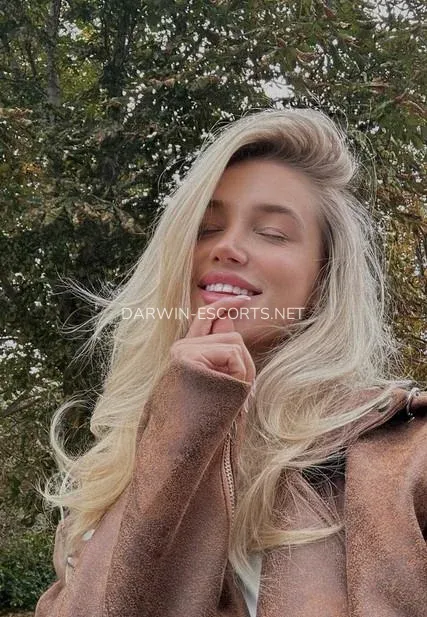 Darwin escorts Katrina — 4