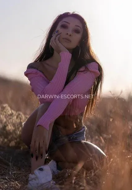 Darwin escorts Natacha — 6