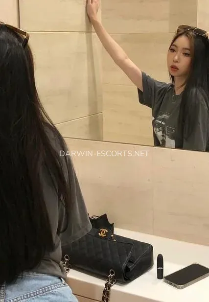 Darwin escorts Kaylee — 3