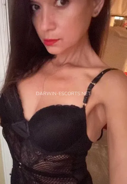 Darwin escorts Elvira — 3