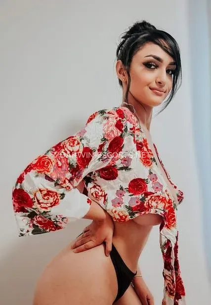 Darwin escorts Åsa — 1