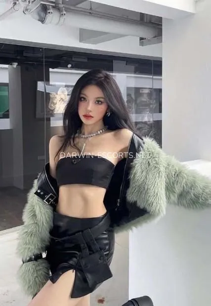 Darwin escorts Angelina — 2