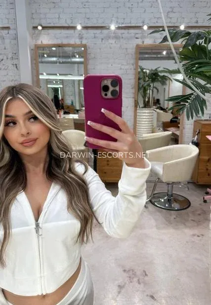 Darwin escorts Erin — 9
