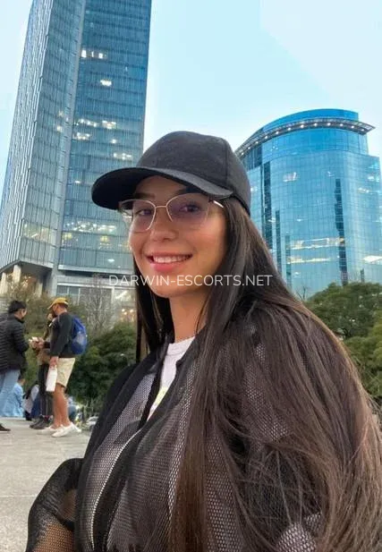 Darwin escorts Amanda — 5