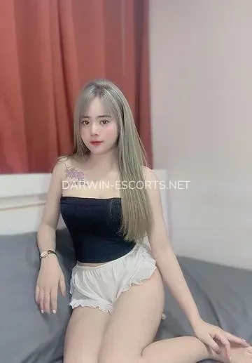 Darwin escorts Mary — 3