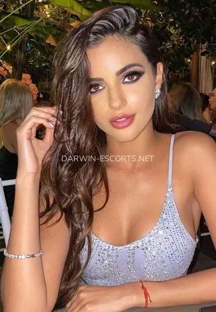 Darwin escorts Daisy — 5