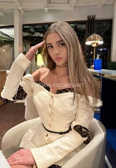 Darwin escorts Inger — 5