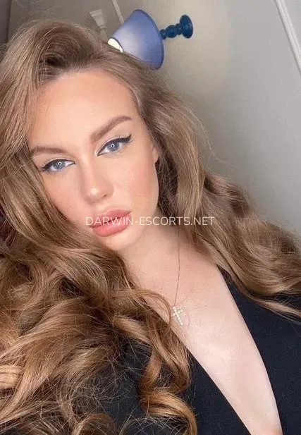 Darwin escorts Sabrina — 4