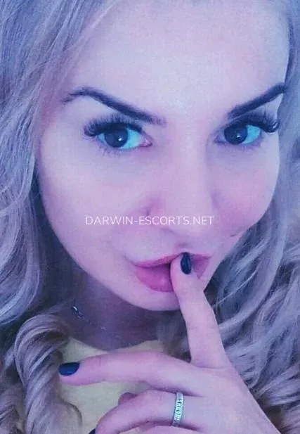Darwin escorts Karin — 3