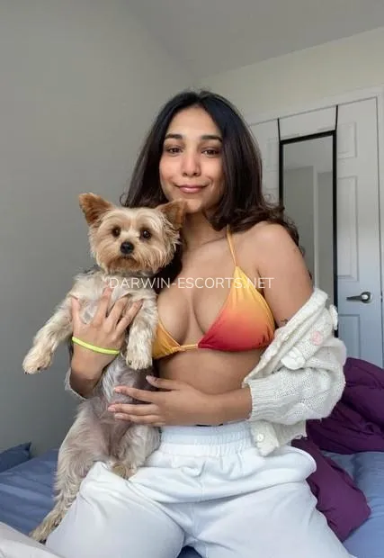 Darwin escorts Kristina — 2