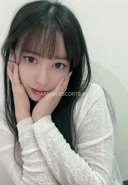 Darwin escorts Allison — 1