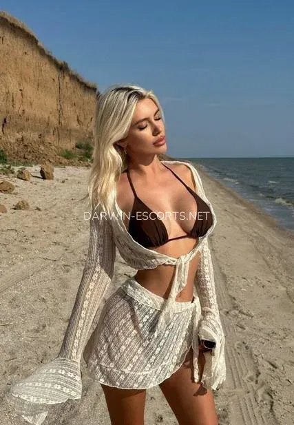 Darwin escorts Amanda — 10