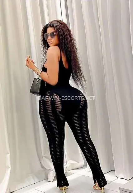 Darwin escorts Lucy — 4