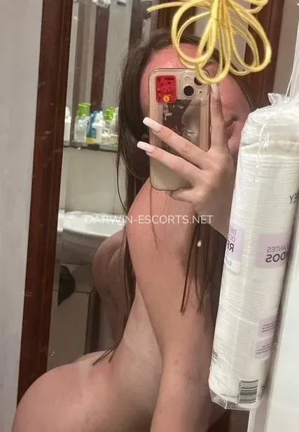 Darwin escorts Sara — 5