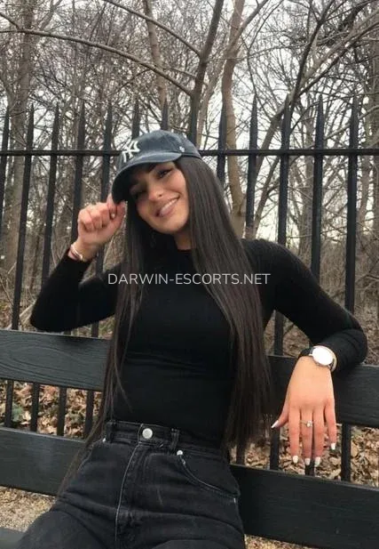 Darwin escorts Viktoria — 1