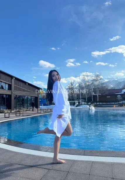 Darwin escorts Anneli — 1