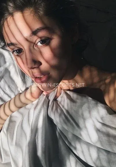 Darwin escorts Sofie — 5