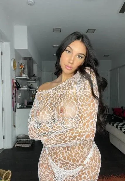 Darwin escorts Serenity — 4