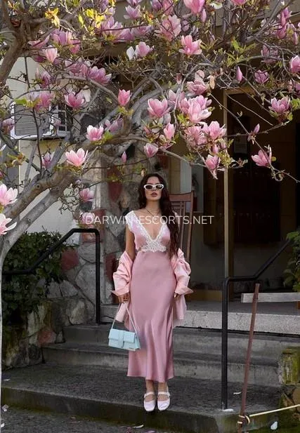 Darwin escorts Astrid — 1