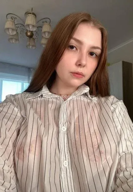 Darwin escorts Nieves — 3