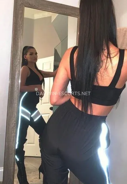 Darwin escorts Alyssa — 1