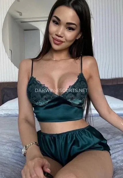 Darwin escorts Elsa — 6
