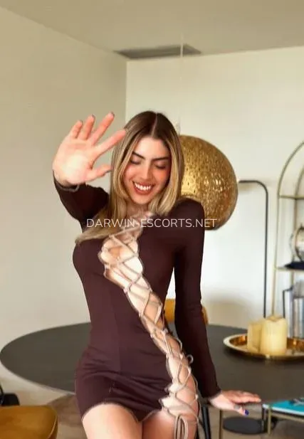 Darwin escorts Anna — 5