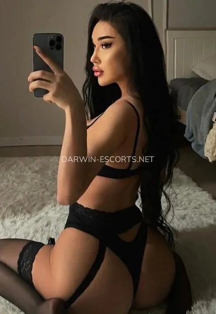 Darwin escorts Lisa — 2