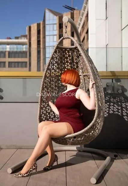 Darwin escorts birgitta