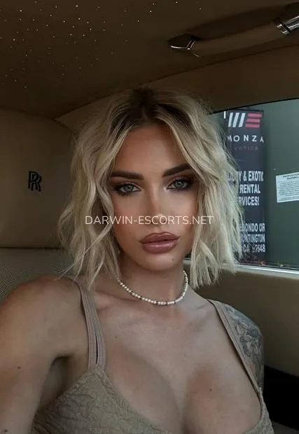 Darwin escorts Ellinor