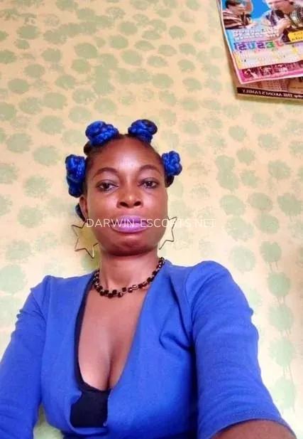 Darwin escorts Brooke — 5