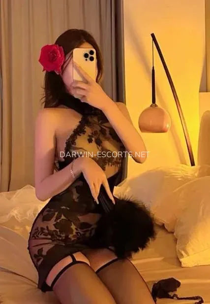 Darwin escorts Jessica — 1