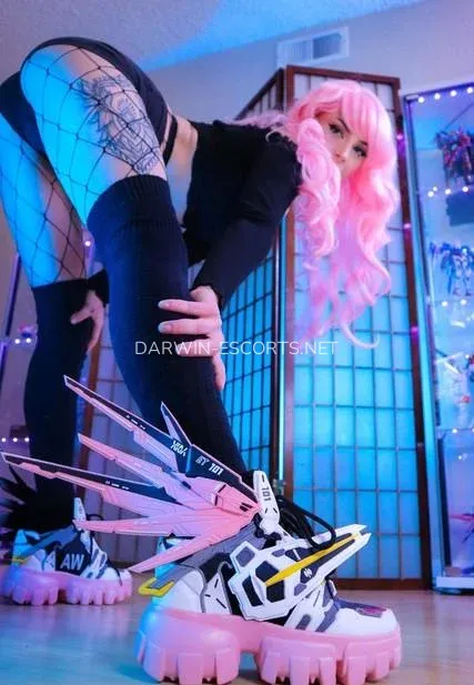 Darwin escorts Ashlyn — 3
