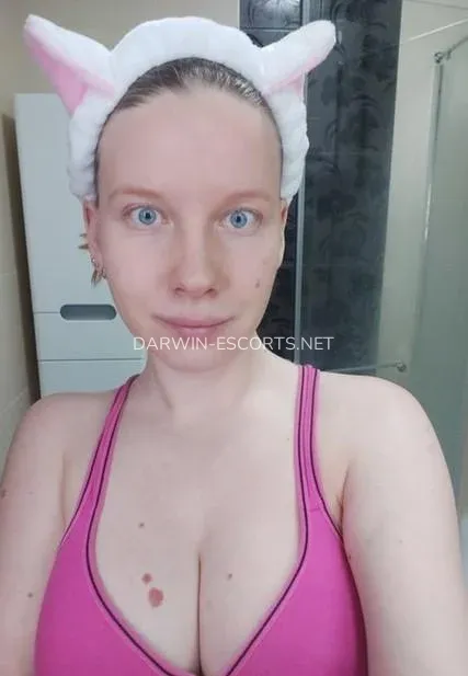 Darwin escorts Jadyn — 4