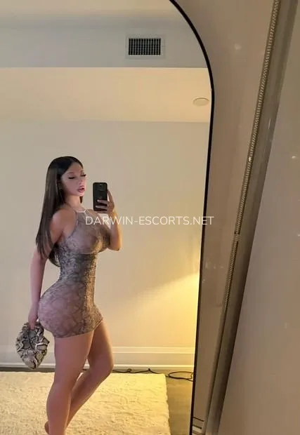 Darwin escorts Ellen — 2