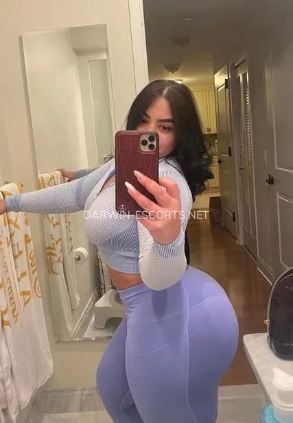 Darwin escorts Gianna — 3