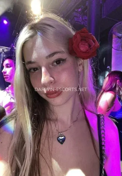Darwin escorts Lisa — 3