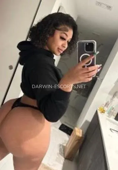 Darwin escorts Sofia — 3