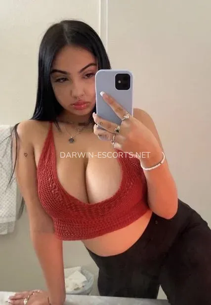 Darwin escorts Charlotte — 1