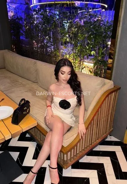 Darwin escorts Emilia — 8