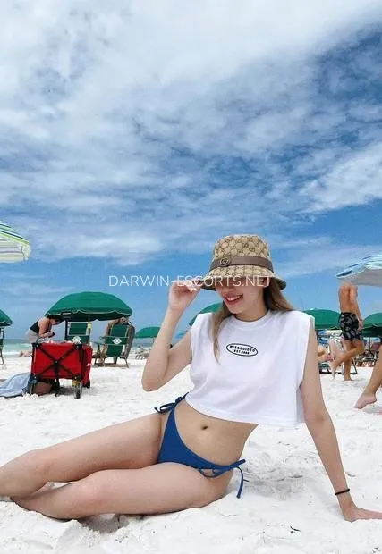 Darwin escorts Sofia — 2