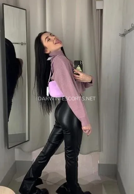 Darwin escorts Carina — 4