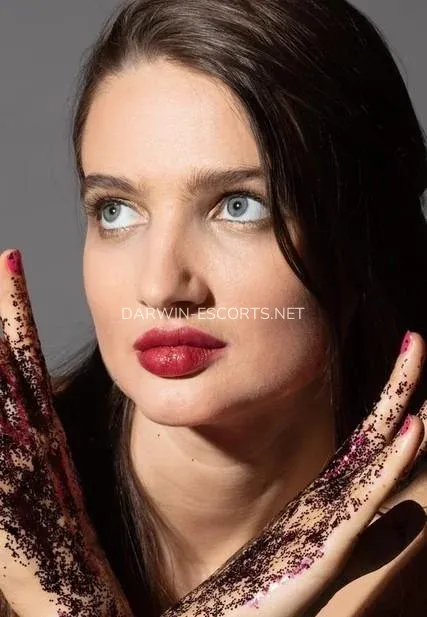 Darwin escorts Alyssa — 7