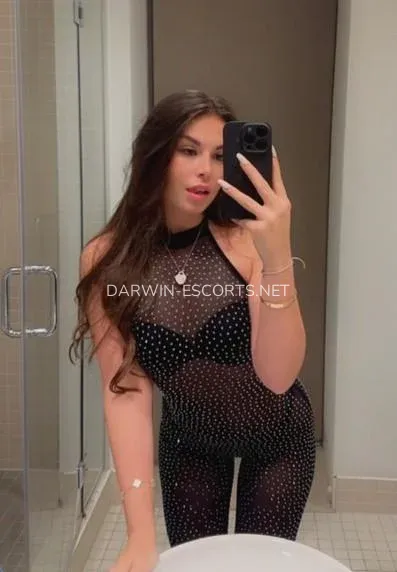 Darwin escorts Sadie — 4